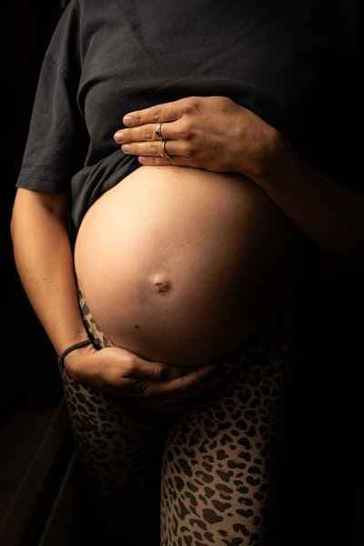 Marie Labadie Photo Doula | PHOTOGRAPHE intimiste famille | DOULA - Accompagnante périnatal et émotionnel | Soin Rebozo