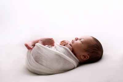 Liliana B photographie | Photographe grossesse, naissance , bébé et famille.